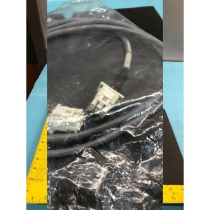 AMAT 0020-76450 BRACKET TOP MTG SHORT MANIFOLD FAC - Equipo y piezas de semiconductores de confianza globales de la marca Legacy - Product Image 3