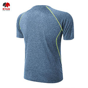 Ryan Pro Gear T-shirts personnalisés pour hommes Tissu respirant et confortable avec logo personnalisé - Product Image 3