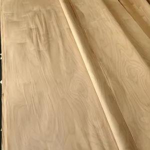 Chapa de Madera de Caucho Natural de Vietnam 100% con Corte Rotatorio y 5% de Humedad, Diseño Industrial para la Fabricación de Madera Contrachapada y Muebles - Product Image 1