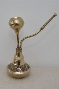 Cachimba de Metal Estilo Antiguo para Fumar de Forma Tradicional, con Elegante Artesanía Hecha a Mano y Atractivo Vintage - Product Image 3