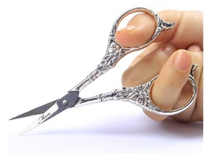 Tijeras de Cobre Hechas a Mano Resistentes al Óxido con Corte Suave, Agarre Cómodo, Personalización y Diseño de Boutique para Costura - Product Image 4