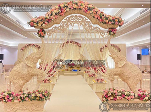 Portail et piliers de chemin d'accès traditionnels pour mariage sud-indien - Product Image 5