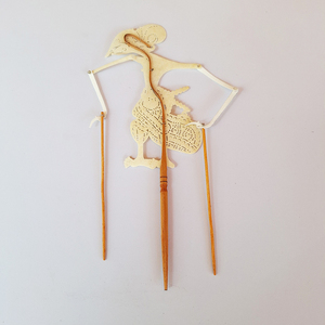 Marioneta de Sombra Wayang Kulit de Cuero Indonesio Hecha a Mano, Puntadewa Yudhistira, Decoración de Pared Cultural Tradicional, Artesanía Decorativa - Product Image 4