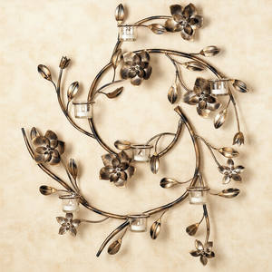 Appliques murales décoratives d'intérieur en métal de qualité supérieure, design floral unique, avec support pour bougie en béton haut de gamme au design attrayant - Product Image 1