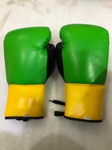 Fabricante Mayorista de Guantes de Boxeo Personalizados de Cuero Vacuno para Gimnasio, Club, Escuela, Logotipo, Entrenamiento y Sparring - Product Image 1
