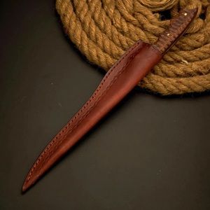 Cuchillo de Filetear de Acero de Damasco de Grado Industrial Hecho a Mano con Mango de Madera y Funda de Cuero para Acampar al Aire Libre - Product Image 4