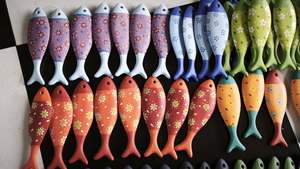 Décoration murale en bois en forme de poisson, jouet pour enfants, peint à la main à l'acrylique, poisson en bois sûr, décoration éducative à suspendre pour chambre d'enfant, cadeau Flora - Product Image 6