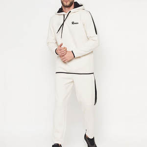 Chándal Transpirable para Hombre Diseñado para Mantenerte Cómodo Durante Deportes y Ocio - Product Image 1