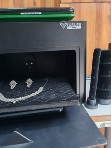 Le Trusure MAX est une machine de détection de diamants cultivés en laboratoire haute performance, conçue pour une authentification rapide CVD et HPHT. - Product Image 3