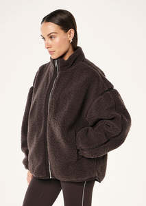 Wholesale Custom <b>Women</b>’s Sherpa Jacket For Winter Premium Custom Breathable Fabric OEM ODM Custom Fleece <b>Outerwear</b> For <b>Women</b> - Product Image 3