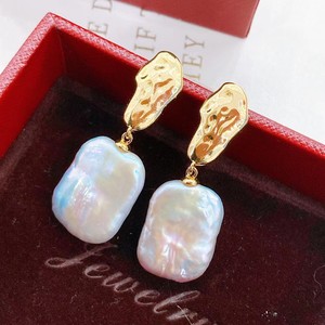 Boucles d'oreilles pendantes en perles d'eau douce baroques, rectangulaires, style haut de gamme aristocratique - Product Image 1