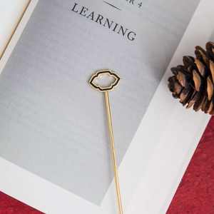 Marcapáginas de Metal Premium, Elegante Accesorio de Lectura Diseñado para Amantes de los Libros, Estudiantes, Profesores, Coleccionistas, para Regalo - Product Image 2