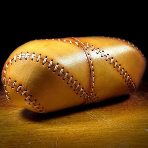 Factory Customized Design Dice Storage for Dice <b>Entertainment</b> High Quality Premium PU Leather Dice Cup for Playing Game - Product Image 3