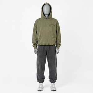 Survêtement streetwear personnalisé vert olive avec strass, sweat à capuche et pantalon large gris, vente en gros OEM - Product Image 4
