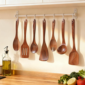 Juego de Utensilios de Cocina de 7 Piezas de Madera de Acacia Ecológica de Primera Calidad |   Cucharas de Cocina Hechas a Mano, Resistentes al Calor y Duraderas, Vietnam - Product Image 3