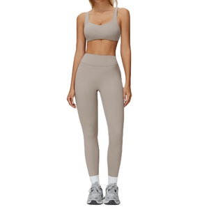 Conjunto de 3 Piezas de Leggings Deportivos de Yoga con Escote Profundo en V y Logotipo Frontal, Sexy, para Fitness y Running, Nuevo, Elástico y Ligero para Mujer - Product Image 3