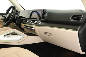 Mercedes Benz GLE, SUV de Lujo, Vehículo de Alto Rendimiento con Características de Seguridad Avanzadas y un Interior Espacioso - Product Image 5