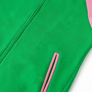 Chaqueta Varsity de Felpa Bicolor Verde Manzana y Rosa AKA - Reversible con Letras de Chenilla Personalizadas, Estilo Soroty para Mujer - Product Image 3