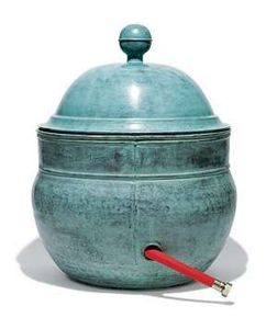 Moderno Soporte para Manguera de Jardín en Bronce Oscuro con Relieve, Recipiente de Almacenamiento con Orificio de Salida, Organizador para Exteriores - Product Image 3