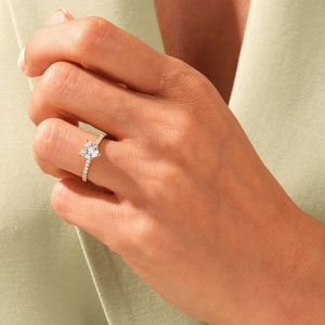 Anillo de Diamante Cultivado en Laboratorio con Forma de Corazón, Delicado Anillo de Compromiso con Pavé, Anillo de Oro Blanco Sólido para Propuesta de Matrimonio para Mujer - Product Image 6
