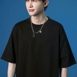 Fabricant de t-shirts simples, t-shirts pour hommes, impression personnalisée de t-shirts, t-shirt en coton, t-shirt unisexe noir, vente en gros de t-shirts en polyester - Product Image 3