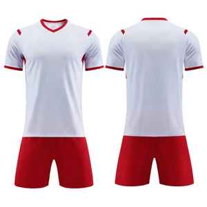 Tenue de football personnalisée de qualité supérieure fabriquée au Pakistan – Nouvelle collection, design par sublimation, uni, doux et rafraîchissant pour l'été. - Product Image 1