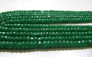 Perles vertes émeraude rondes micro-facettées de 6 à 8 mm, brin de 8 pouces de long - Product Image 2