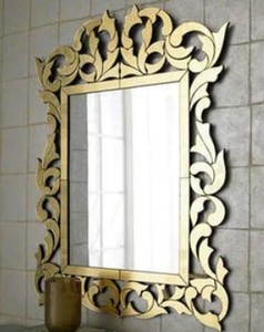 Espejo de Pared Veneciano de Lujo sin Marco con Cristal Biselado Intrincadamente Tallado, Motivos Florales Decorativos y Acabado Refinado - Product Image 1