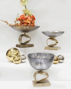 Brûleur à Bakhoor en laiton vintage avec large bol et détails raffinés, finition antique en laiton doré - Product Image 2