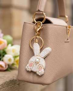 Porte-clés mousqueton en alliage de zinc brodé de perles florales pour sacs à main, sacs à dos, clés – Accessoire décoratif fait main pour offrir - Product Image 4