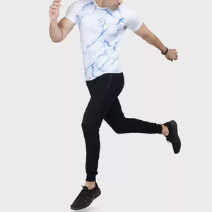 เสื้อยืดผู้ชายลายกราฟิกนามธรรม พิมพ์ลายแบบซับลิเมชั่น แขนสั้น คอกลม ทรงปกติ ผ้าถัก 100% สไตล์สตรีทแวร์ - Product Image 2