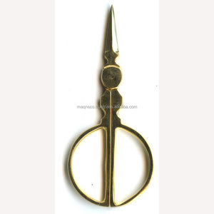 Tijeras Roly Poly de 3.5 Pulgadas de Kelmscott Designs, Lindas Tijeras Pequeñas para Bordado - Product Image 2