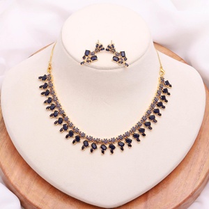 Conjunto de Collar con Zafiro Azul Real |   Joyería de Alta Gama con Baño de Oro |   Colección de Joyería Nupcial para Mujer - Product Image 4