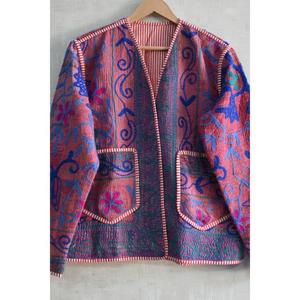 Veste d'hiver en coton tissé respirant brodée Khambadiya, faite à la main, style bohème, vintage, patchwork floral indien, ethnique - Product Image 3
