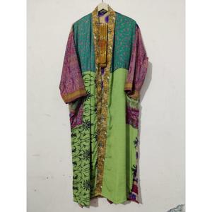 Kimono de Lujo con Cuello en V, Estampado Floral, 100% Seda, Térmico, Elegante, Personalizable en Color y Logotipo, Transpirable y Suave para Primavera - Product Image 2