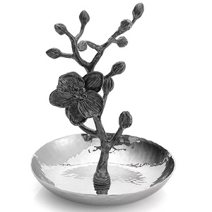 Bol de service en métal oxydé avec support en forme de branche d'orchidée, design oriental poli, pièce décorative faite à la main - Product Image 1