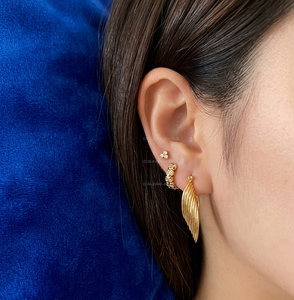 14K Gold Heart Hoop Earrings, Cute Open Heart Dangle Hoops, Minimalist Love Drop Earring, Trendy Everyday Jewelry Gift for Her - Product Image 2