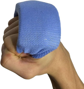Protège-poignets de boxe en néoprène légers et durables – Équipement de soutien de la marque BOXING FORGE avec logo et couleur personnalisés - Product Image 4