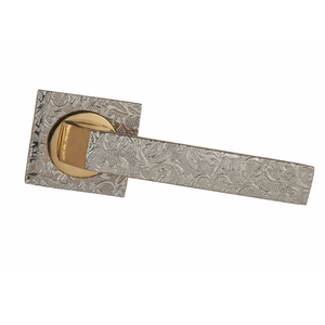 Ensemble de poignées de porte en laiton gravé de luxe |   Poignée de porte carrée moderne en forme de rose avec motif décoratif pour portes intérieures haut de gamme - Product Image 1