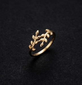Bague Éternité Minimaliste Chrétienne en Argent Sterling 925 Plaqué Or, Motif Feuilles de Laurier Enveloppantes, Personnalisable pour Mariage - Product Image 1