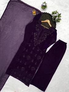 <b>Women</b> Traditional Purple Embroidered Ankle-Length <b>Kurta</b> Set With Dupatta <b>For</b> Wedding India Pakistan Style - Product Image 5