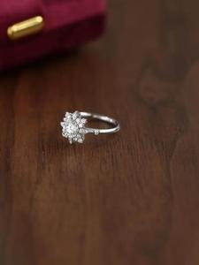 Anillo de compromiso con diseño de copo de nieve en oro blanco, con diamantes florales en racimo, corte marquesa y redondo, anillo nupcial único - Product Image 3