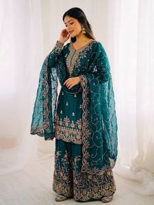 ชุดคุर्ติผ้าไหมดีไซน์เนอร์ GMY สำหรับผู้หญิงและเด็กผู้หญิง พร้อมกางเกงปาลาซโซปักลายและผ้าคลุมไหล่ – ชุดสำหรับครอบครัวในช่วงเทศกาล - Product Image 2