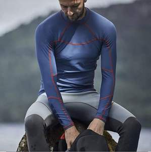 Chemise de compression unisexe légère à manches longues en Spandex/Nylon, respirante, séchage rapide, avec logo personnalisé par sublimation, fabrication en usine - Product Image 4