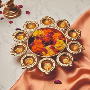 Bol Urli en métal artisanal avec 12 supports pour Diya, pour la décoration de Diwali, pot de fleurs flottant, centre de table de mariage, articles cadeaux spirituels - Product Image 6