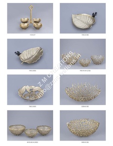 Juego de 2 Bandejas Decorativas de Latón con Forma de Hoja de Ginkgo, Artesanía Metálica Moderna, Bandeja Decorativa Horizontal de Aluminio con Forma de Hoja - Product Image 5
