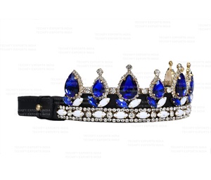 Fronture de luxe style couronne pour cheval avec cristaux bleus et blancs – Accessoire d'équestre en cuir finition dorée - Product Image 5