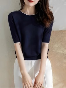 เสื้อยืดแขนสั้นคอกลมสีกรมท่าสำหรับผู้หญิง ทรงปกติ ระบายอากาศได้ดี ผ้าถัก ไม่ยับ เป็นมิตรกับสิ่งแวดล้อม เหมาะสำหรับฤดูใบไม้ผลิและฤดูร้อน - Product Image 4