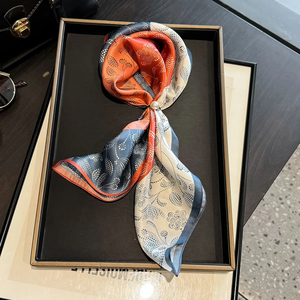 Foulard 100% Soie Véritable Polyvalent et Fin pour Femme, Écharpe Carrée Petite, Hijab d'Été, Bandeau pour Cheveux, Bandana, Foulard de Tête, Foulard de Cou - Product Image 3