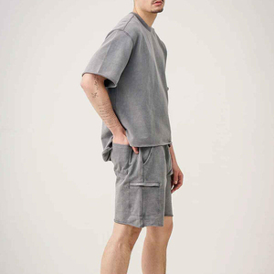 Nouveaux ensembles de shorts pour hommes tendance, de haute qualité, délavés à l'acide, respirants, décontractés, à motif uni, en 2 pièces, avec t-shirt et short personnalisés - Product Image 5